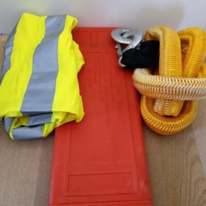 UK CAR EMERGENCY KIT - Picture 1 of 5