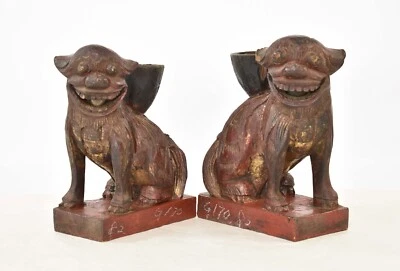 Par de estatua antigua china roja tallada en madera de perro/león Fu Foo, siglo XIX Foto 1 de 4