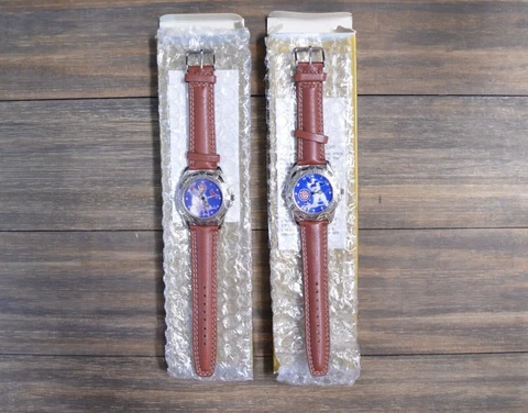 Avon MLB Watch 1999 Home Run Hero Sammy Sosa Cubs or Mark McGwire Cardinals Vtg Cover