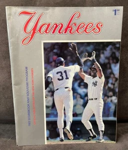 1983 New York Yankees Scorebook Souvenir Program Dave Winfield - Picture 1 of 2