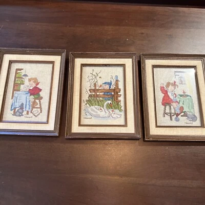 Hummel DE COLECCIÓN Punto de Cruz Completo Enmarcado Juego De 3 9.5x7.5 Foto 1 de 4