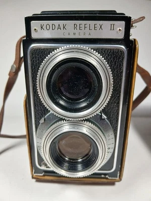 Kodak Reflex II TLR Twin Lens Film Camera with Case 1940s Vintage - Image 1 of 4