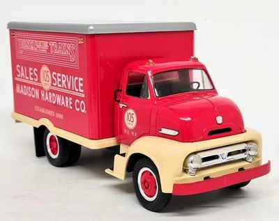 1ST Gear 1/34 - Ford C-600 Straight Truck 1953 Lionel Trains Diecast Model  - Image 1 of 4