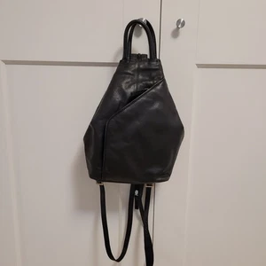 Loubs Damen Echtleder Rucksack 37 x 25 Schwarz Supersoft wie Neu - Bild 1 von 8