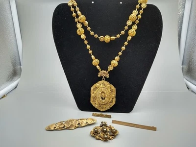 Lote de joyas antiguas vintage, collar y 4 alfileres, 5 piezas ¿algunas llenas de oro? sin marca Foto 1 de 4