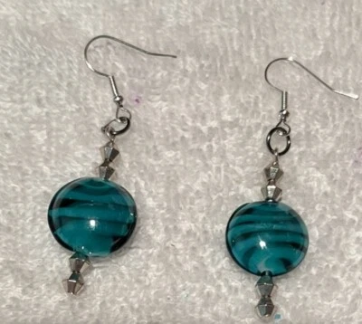 Cuentas de vidrio de mármol azul turquesa colgantes con auriculares plateados NUEVO hecho a mano Foto 1 de 2