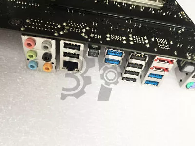 ONE USED SABERTOOTH 990FX R2.0 ASUS AM3+ AMD 990FX Desktop DDR3 ATX - Image 1 of 3