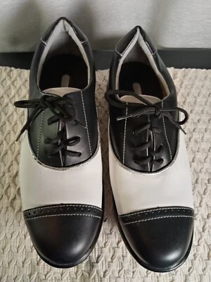 Zapatos de golf Audrey para mujer talla 8 Sandbaggers negro blanco montura con cordones de cuero Foto 1 de 4