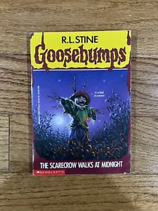 Vintage Goosebumps #20 The Scarecrow Walks At Midnight R.L. Stine 1st Edition - Picture 1 of 4