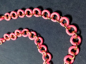 Long Metal & Plastic Necklace Vintage Loops Circles Orange Gold Retro Knot Tie - Picture 1 of 3