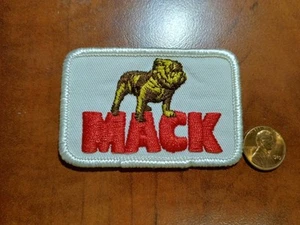 De colección Voyager NUEVO Parche Mack Trucks Logo Bordado Auto Planchar o Coser Autobús - Imagen 1 de 3
