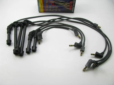 Комплект проводов свечей зажигания Wells QW713 для Nissan Maxima 3,0 л-V6 1989-1994 годов выпуска - Изображение 1 из 2