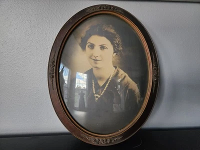 Antiguo 19"x15" Ovalado Convexo Burbuja Vidrio Rosa Marco Vidrio Dama Retrato Foto 1 de 4