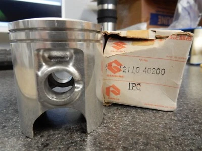 NOS Suzuki 50.00mm Piston 1979 1980 1981 RM100 12110-40200 - Image 1 of 4