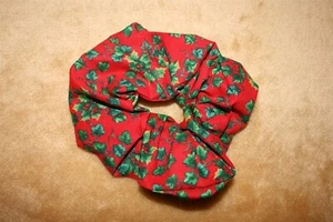 Scrunch-Ups HAIR SCRUNCHIES - Christmas Holly With Leaves & Berries - X-Mas - Picture 1 of 2