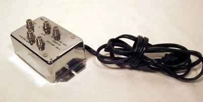 ARCHER 4-WAY Distribution AMPLIFIER 50-400MHz VCR / VHF / CATV/FM 15-1119 - Image 1 of 4