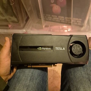 Scheda Grafica Nvidia Tesla C2075 - 6GB GDDR5 - (900-21030-0020-100 G) - Imagen 1 de 12