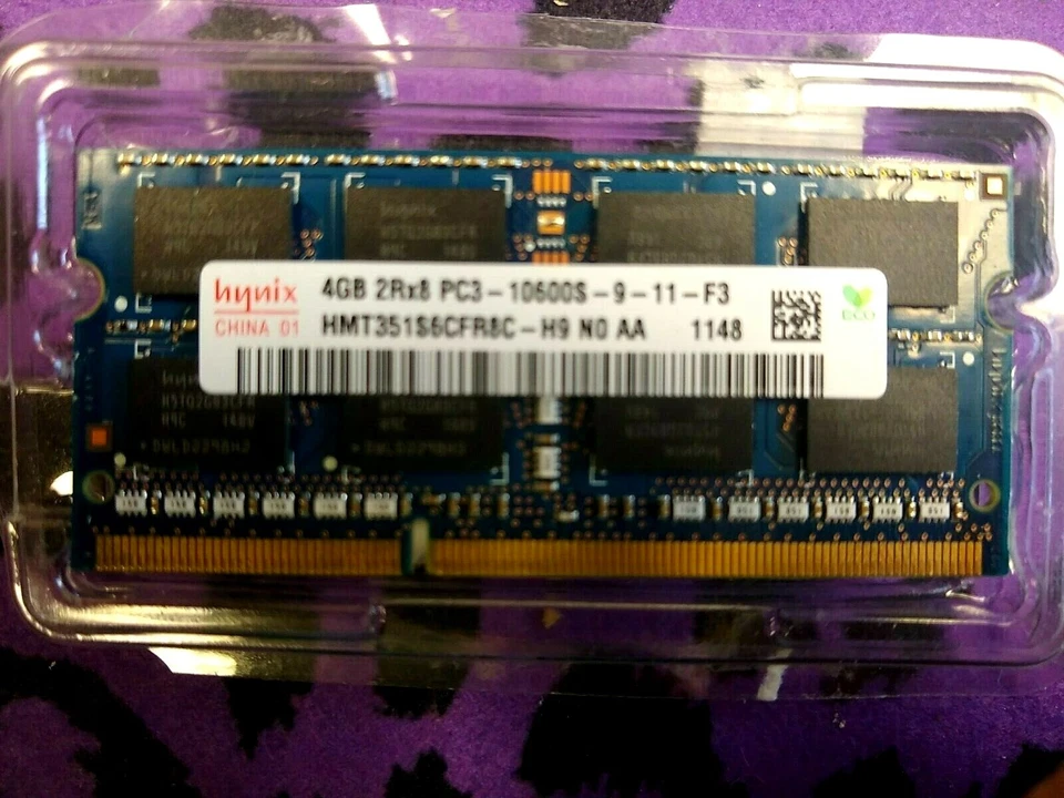 Hynix 4 GB SO-DIMM 1333 MHz DDR3 106000S 9-11-F3 SDRAM memoria (HMT351S6BFR8C-H9) - Immagine 1 di 1