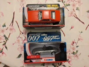 2x CORGI STANZGUSS JAMES BOND 007 Autos BMW Z8 TY05002 und AMC Hornet Schrägheck - Bild 1 von 14