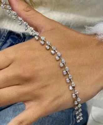 Precioso brazalete tenis de diamantes simulados enchapado en oro blanco de 14 quilates con pera de 8 quilates para mujer Foto 1 de 4