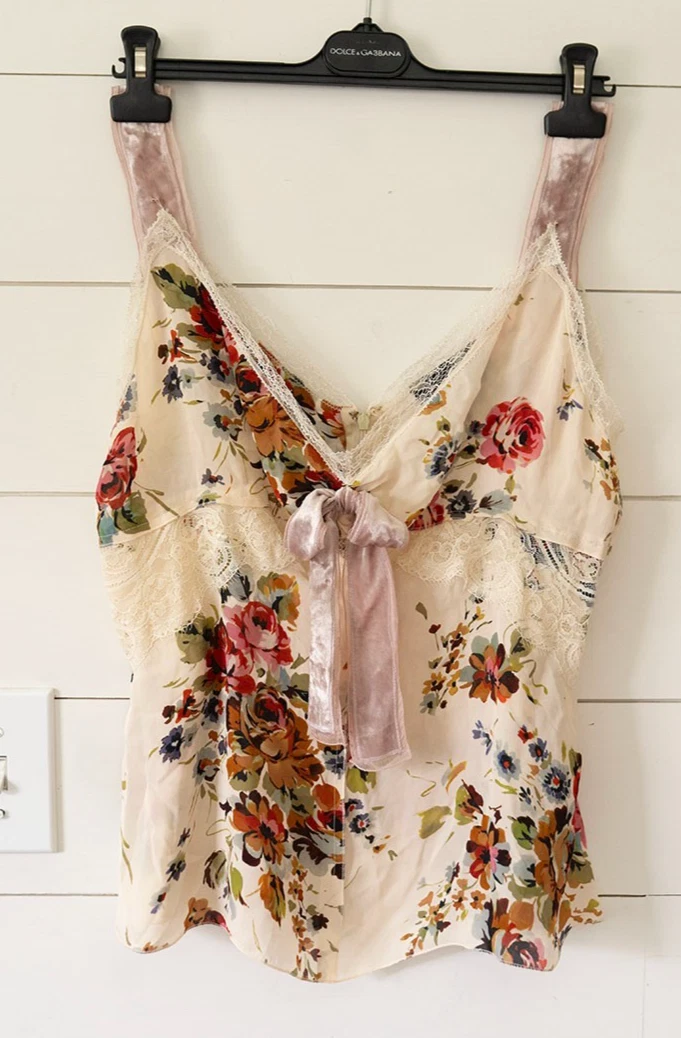 トップス D&G DOLCE&GABBANA Frilled Camisole D&G Dolce Gabbana Vintage pink rose green ruffle trim cami tank