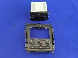 2005-2006 Ford Mustang GT Saleen Audio Radio Receiver AM-FM-6 CD-MP3 - Foto 1 di 12