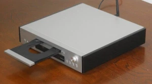 Yamaha CD-NT670 Network CD Player AirPlay Bluetooth Wi-Fi FM Tuner Tested Workin - Picture 1 of 5