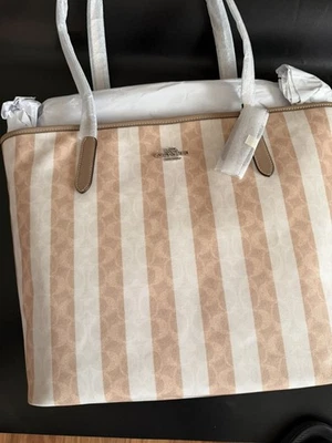 Bolso de Mano Coach City Grande en Lona Signature con Rayas CB103 (Al por menor $450) Foto 1 de 4