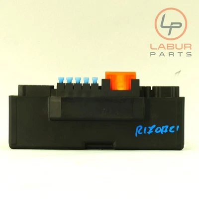 R170 97-04 Mercedes SLK Class Engine Management Fuse Relay Box K210 - Image 1 of 4