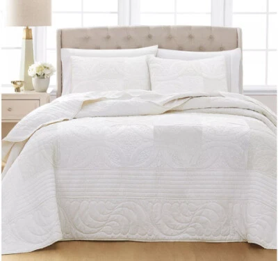 "Cobertor completo de terciopelo satinado con piezas de anillos de boda Martha Stewart 96""x110""" Foto 1 de 4