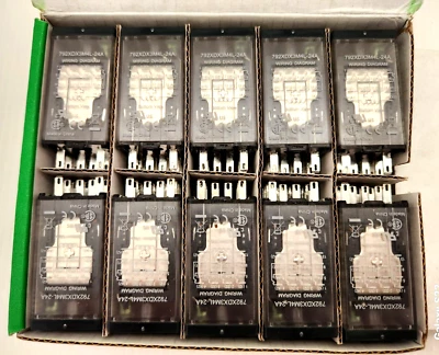 10 pcs Schneider 792XDX3M4L-24A Mini Relay, 24V AC Coil Volts, Square 14 pin - Image 1 of 4