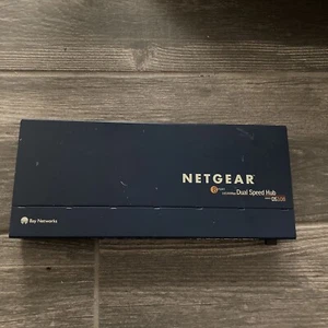 NETGEAR DS108 8 Port 10/100 MBPS Dual Speed Fast Ethernet Hub Without AC Adapter - Zdjęcie 1 z 7
