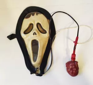 Scream Mask Bloody Ghostface w/Heart that Pumps Blood Halloween Prop Cosplay - Picture 1 of 2