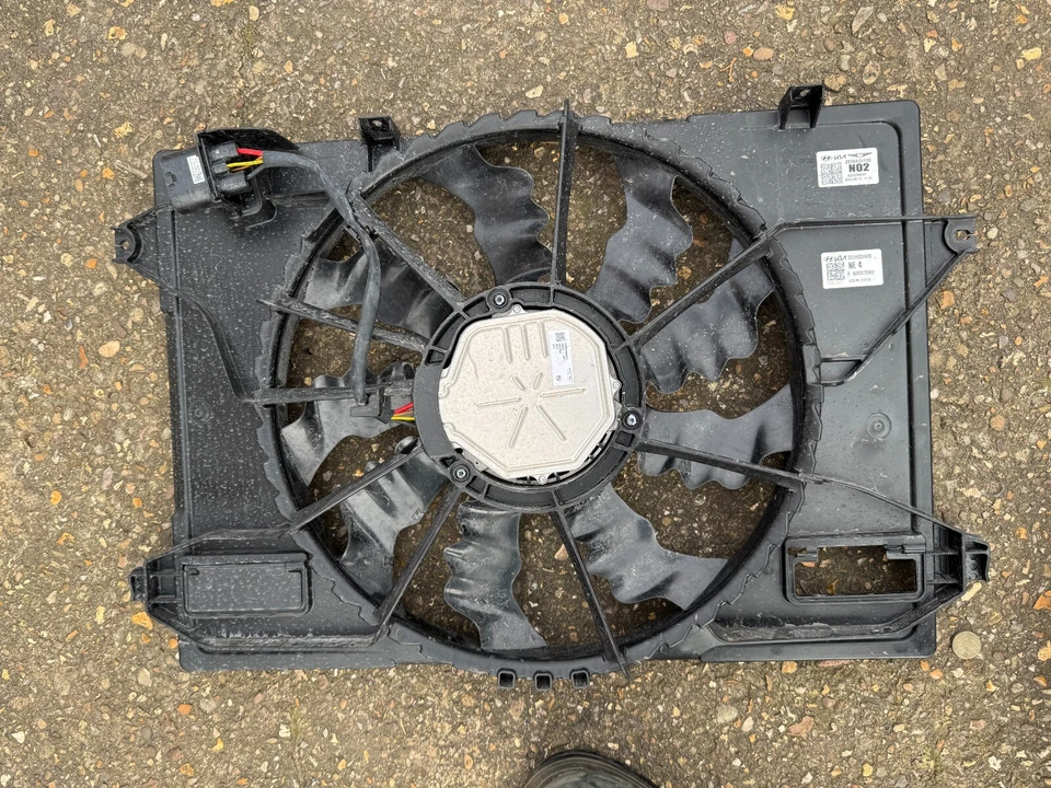 2023 KIA EV6/IONIC 5 Engine Cooling Fan & Shroud 25380GI000 25304GI100 - Image 1 of 4