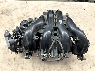 Colector de admisión Mazda 3 2008-2009 2,3 L L L373-13-100E Foto 1 de 4