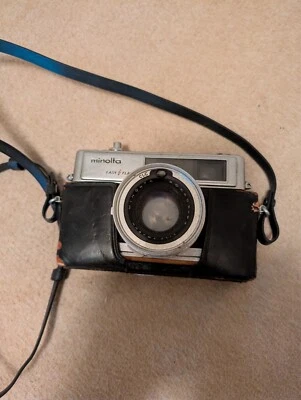 Minolta Hi-Matic 9 easy flash camera - Image 1 of 2