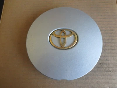 Tapacubos central para llanta Toyota Camry 92-96 tapacubos cubierta de tuerca de rueda USADA DORADA 7952 Foto 1 de 4