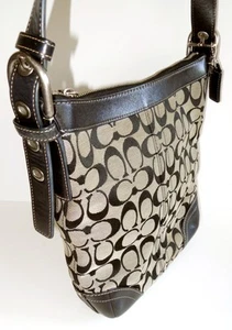 VINTAGE COACH SOHO WOMEN'S SIGNATURE/BLACK LEATHER BUCKLES DUFFLE BAG # F13010 - Picture 1 of 11