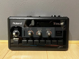 Roland VP-7 Armonizzatore Processore Vocale con Cavo Alimentazione Effetto Vocale Nero - Foto 1 di 4