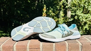 OLUKAI Miki Li / Musgo Pálido / Delfín / Tenis sin cordones / Talla 7 / Zapatos para mujer - Imagen 1 de 13