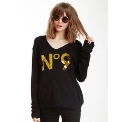 Suéter Wildfox Etiqueta Blanca Lentejuelas Doradas Angora Cabello de Conejo N° 9 Cuello en V Negro (S) Foto 1 de 4