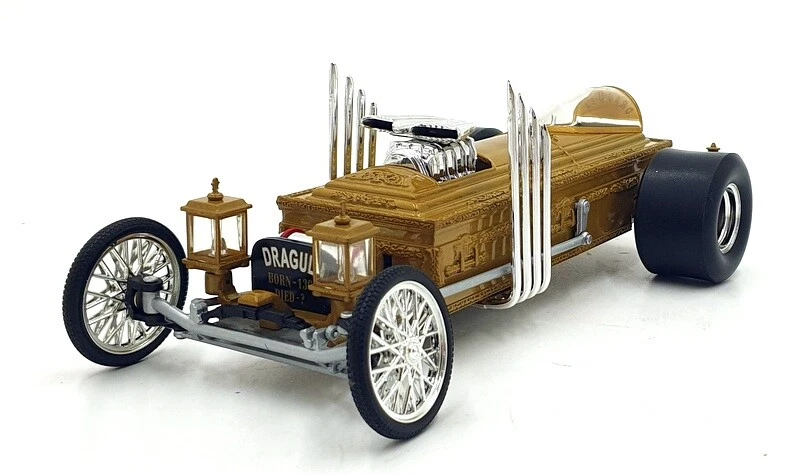 Auto World 1/18 Scale AWSS137 - The Mungsters Drag-u-la - Gold - Image 1 of 4