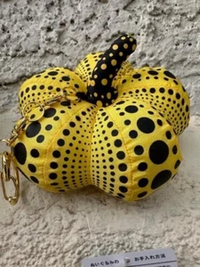 YAYOI KUSAMA DOTS OBSESSION PUMPKIN (MASCOT) PLUSH**BLACK/YELLOW***BRAND NEW*** - Picture 1 of 5