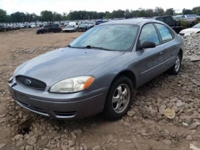 Console Front Floor Shift Without CD Player Fits 03-07 TAURUS 2011755 - Image 1 of 4