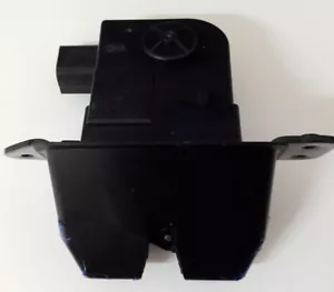 Pestillo de bloqueo del portón trasero para 2014 2015 KIA Sorento 2.4L LX / 3.3 LX V6 / 3.3 EX V6 - Imagen 1 de 2