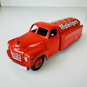 Vintage Meccano Dinky Toys Diecast Mobilgas Petrol Tanker Lorry Model Restored - Picture 1 of 3