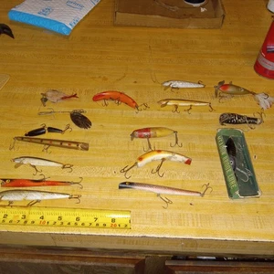 Fishing Lures Vintage Wooden Spinners Hula Popper - Picture 1 of 8
