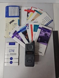 Téléphone portable vintage Motorola Micro TAC Lite à clapet US WEST cellulaire avec PAPIERS ! - Photo 1 sur 16