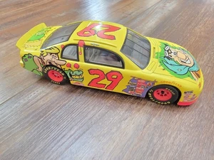 Steve Grissom #29 1996 Cartoon Network Picapiedra 1/24 NASCAR Diecast Bank - Imagen 1 de 4
