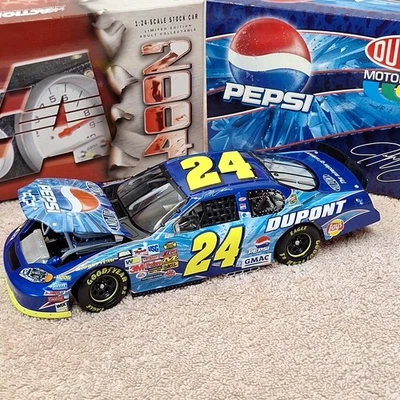 Jeff Gordon #24 Pepsi Shards 2004 Nascar 1/24 Diecast - Image 1 of 4